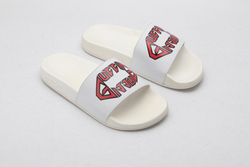 G*cci Sandals