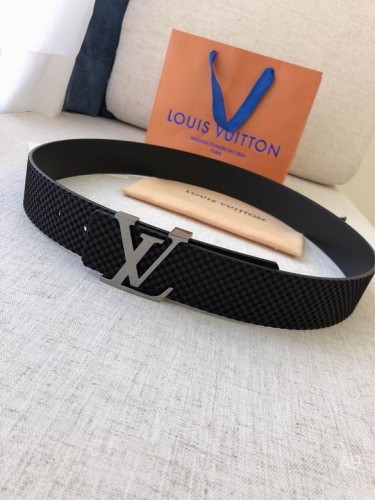 L*uis V*itton Belts Top Version