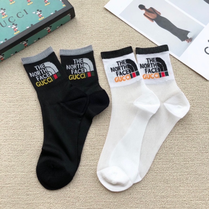 Socks 2pairs