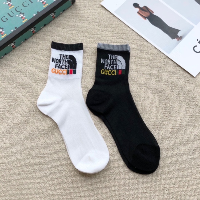 Socks 2pairs