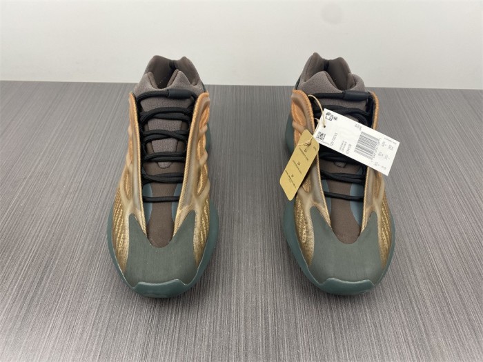 Yeezy 700 V3 Copper Fade  GY4109