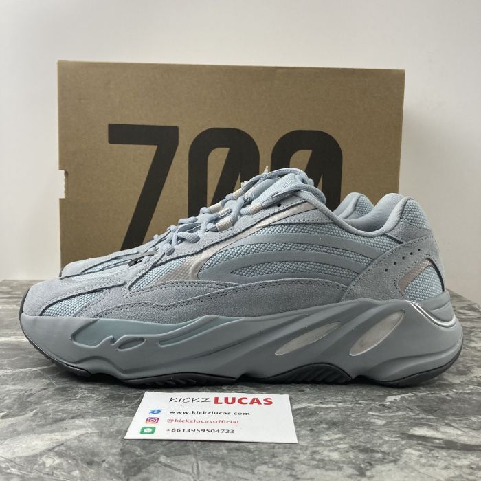 Yeezy Boost 700 V2 Hospital Blue  FV8424