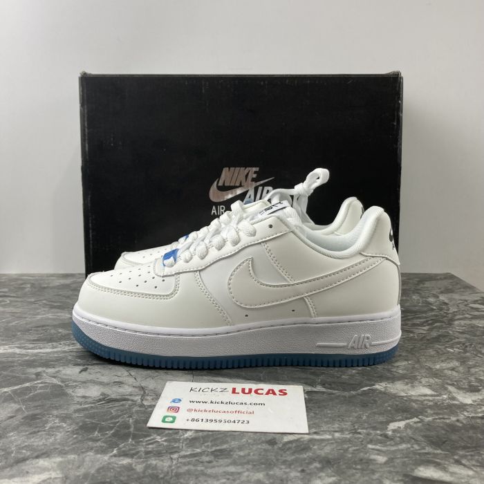 Air Force 1 Low LX UV Reactive  DA8301-100