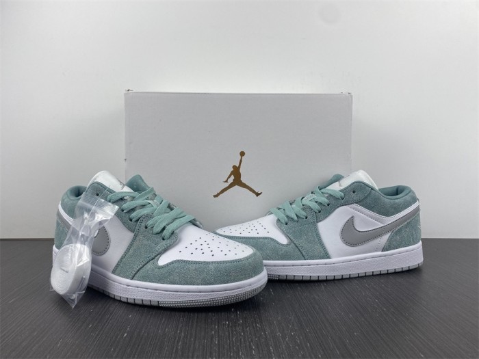 Air Jordan 1 Low SE New Emerald DN3705-301