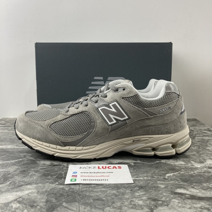 New Balance 2002R Marblehead Light Aluminum ML2002RC