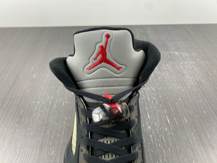 Jordan 5 Retro Gore-Tex Off-Noir  DR0092-001