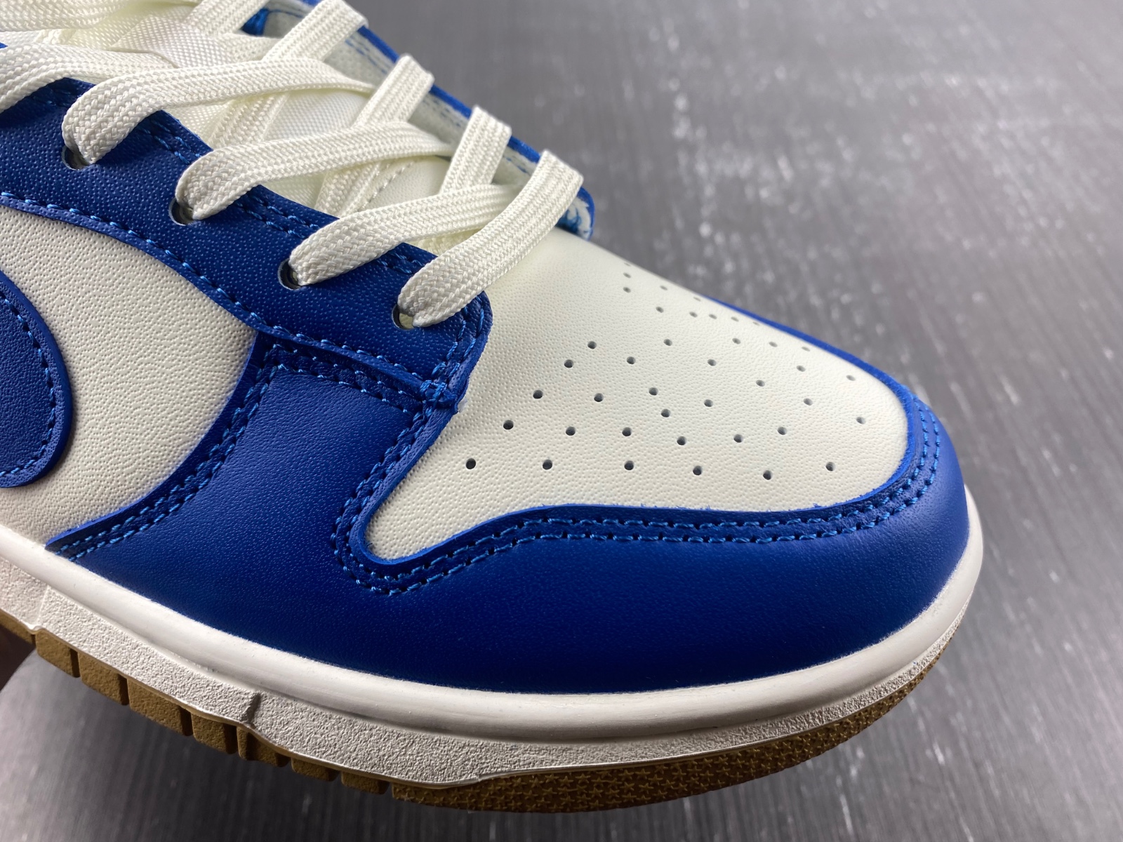 Nike Dunk Low Kansas City Royals (Women's) - FB7173-141 - US