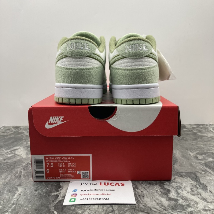 Dunk Low SE Fleece Pack Honeydew  DQ7579-300