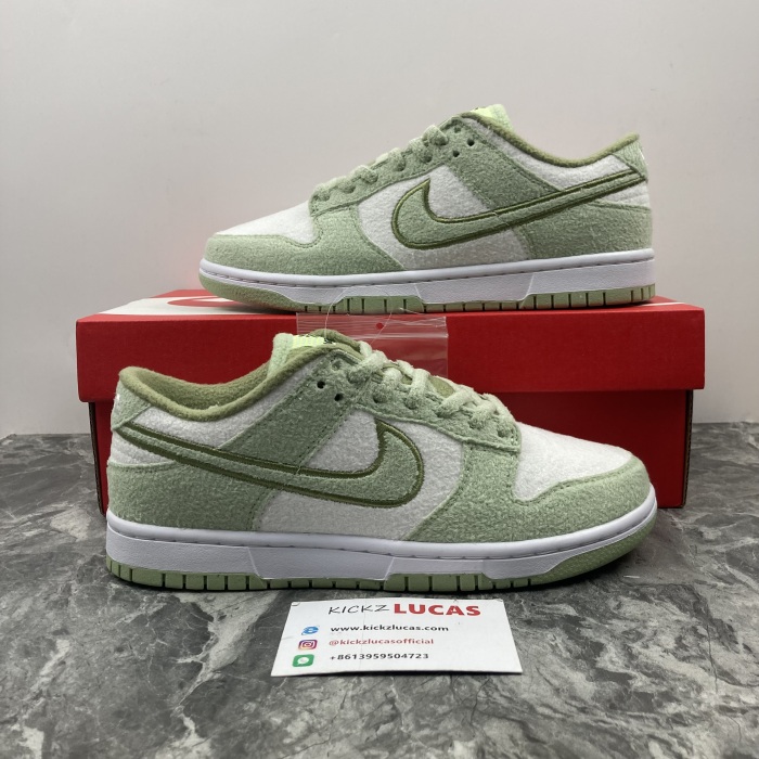 Dunk Low SE Fleece Pack Honeydew  DQ7579-300