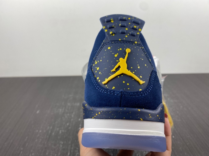 Air Jordan 4 Retro Michigan (PE)  AJ4-1036660