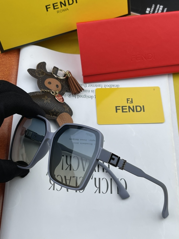 F*endi Glasses XX 20230702-42