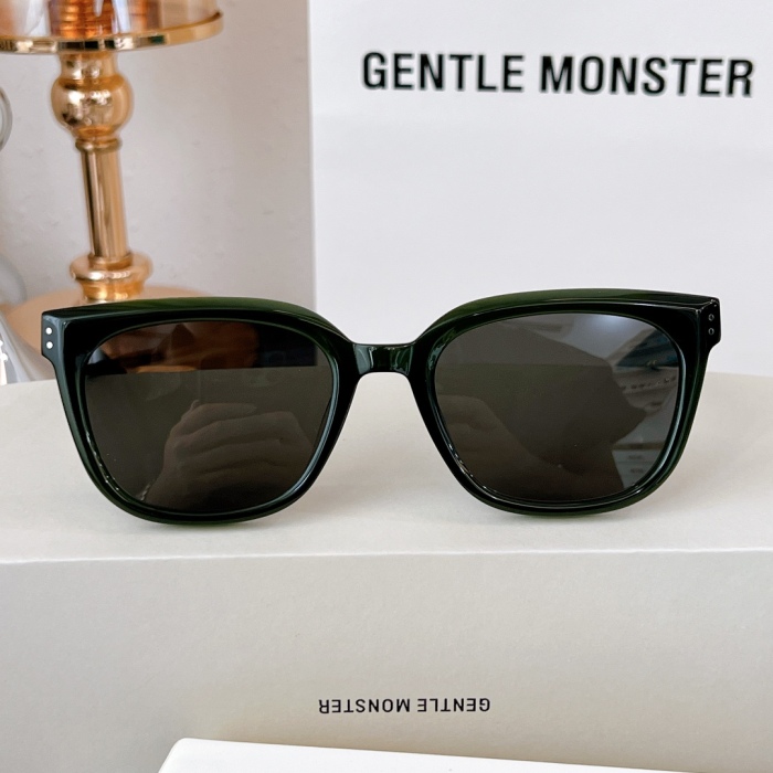 G*entle M*onster Glasses Top XX 20230705-33