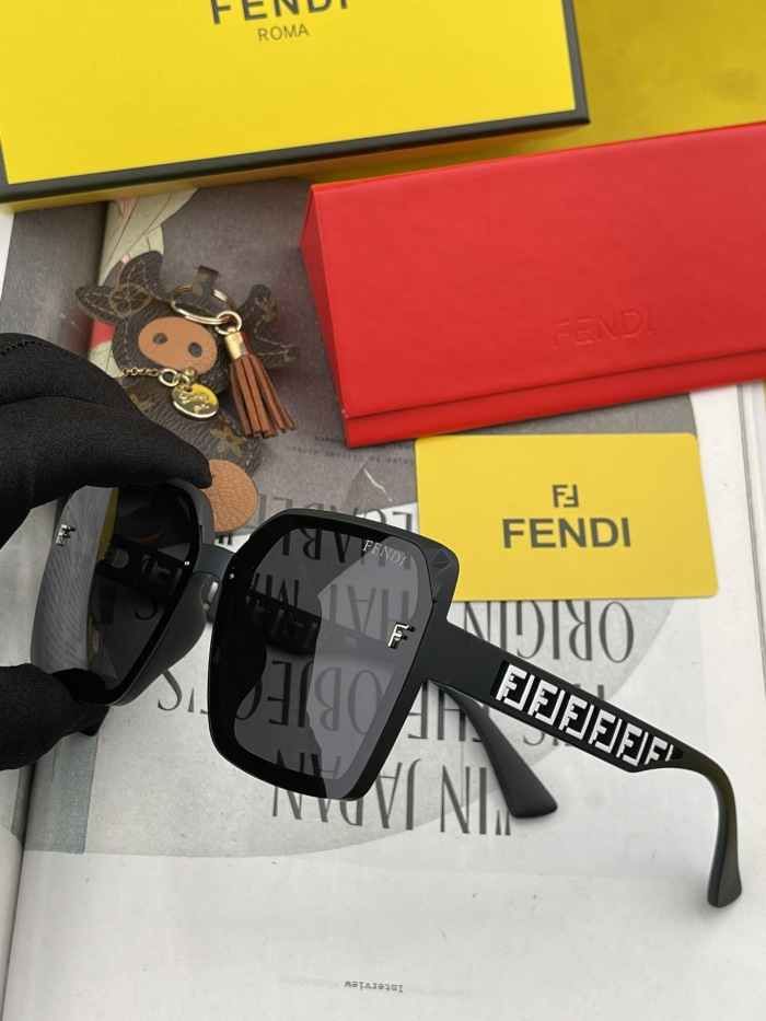 F*endi Glasses XX 20230706-49