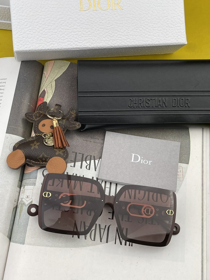 D*ior Glasses XX 20230708-71