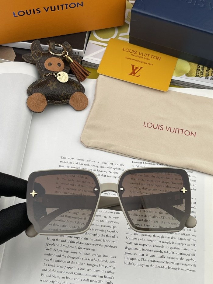 L*ouis V*uitton Glasses Top XX 20230708-64