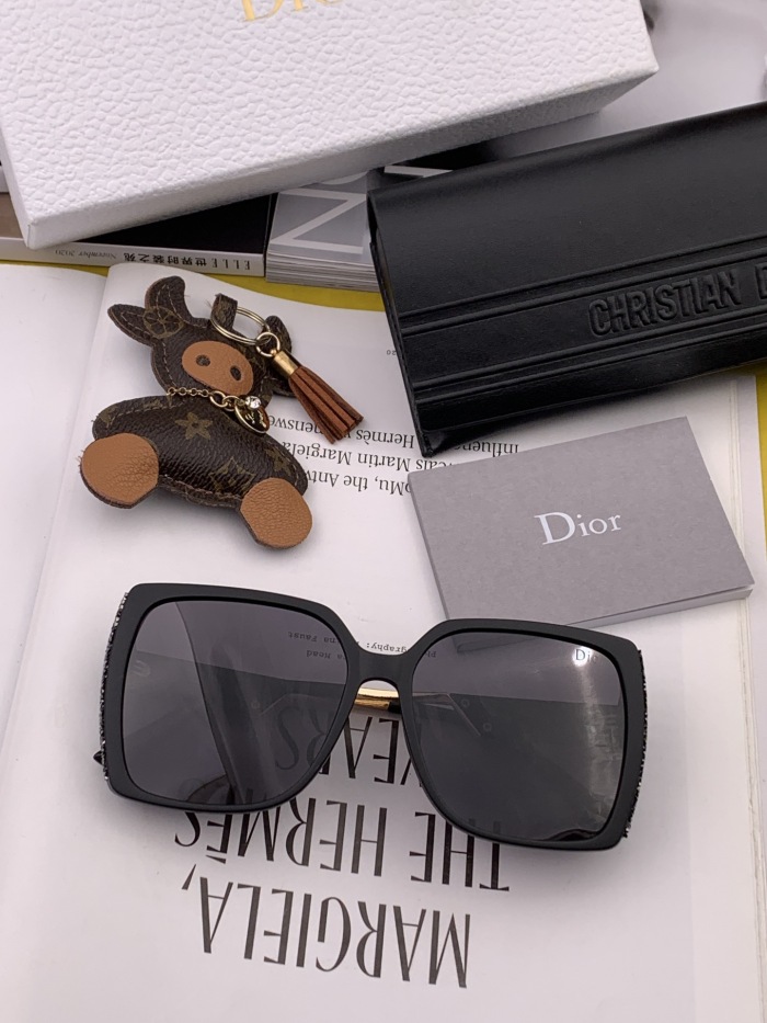 D*ior Glasses XX 20230708-113