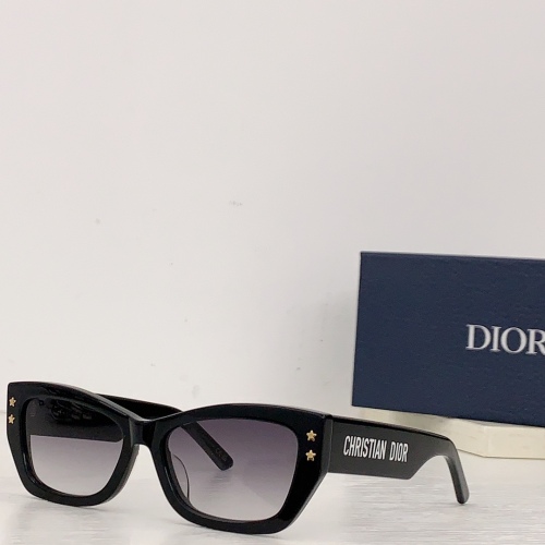 D*ior Glasses XX 20230712-25