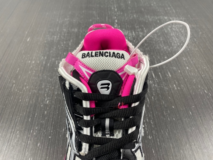 B*alenciaga runner AM 20230905-3