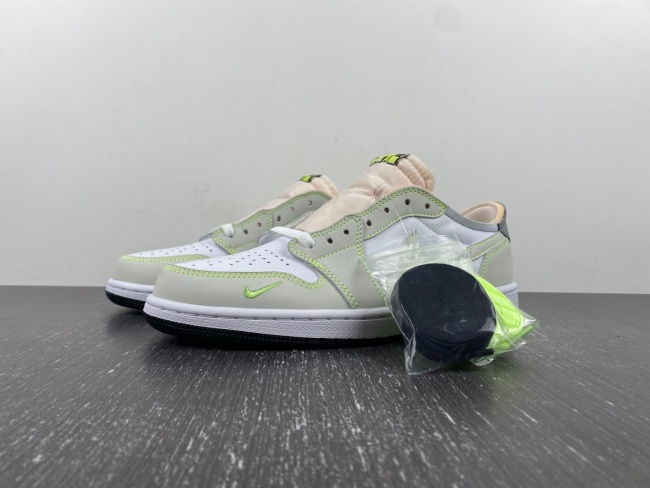 Air Jordan 1 Retro Low White Ghost Green Black  DM7837-103