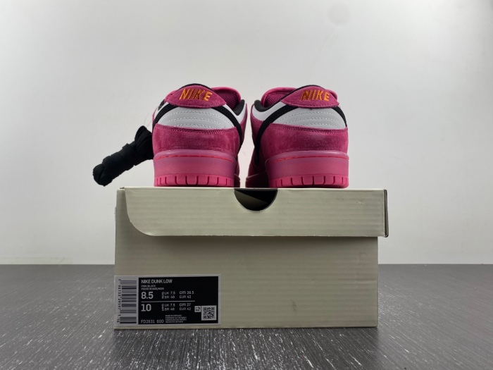 The Powerpuff Girls x SB Dunk Low Buttercup FZ8319-600