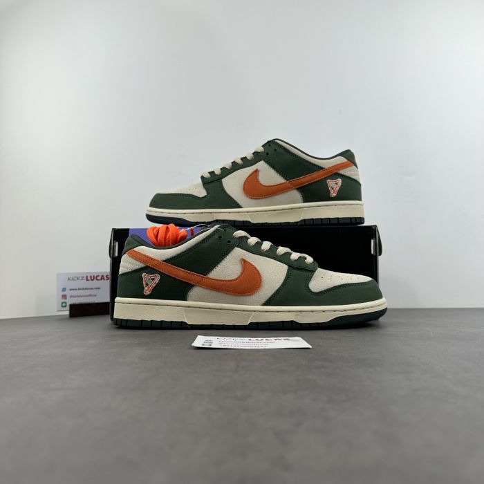 SB Dunk Low Eire 304292-185