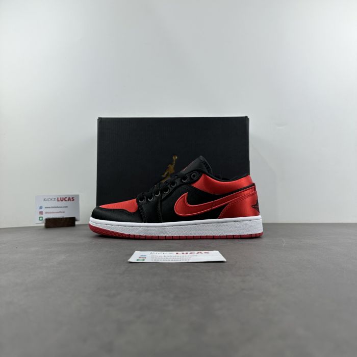 Air Jordan 1 LOW OG WMNS Satin Bred FD4810-061