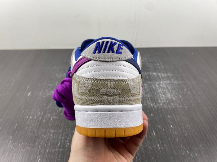 Dunk SB Low Rayssa Leal FZ5251-001