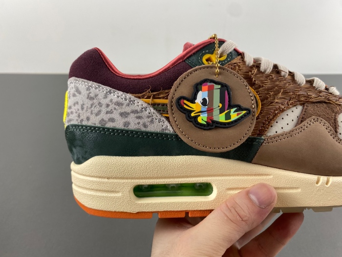 Air Max 1 '87 Luxe University of Oregon PE (2024) HQ2639-100