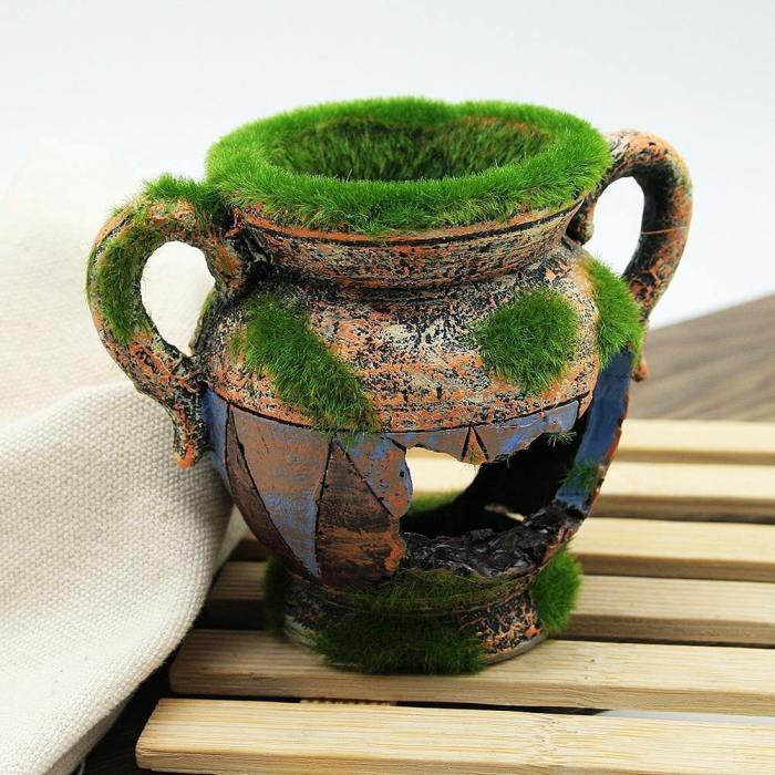 Vase With Moss For Fish Tank