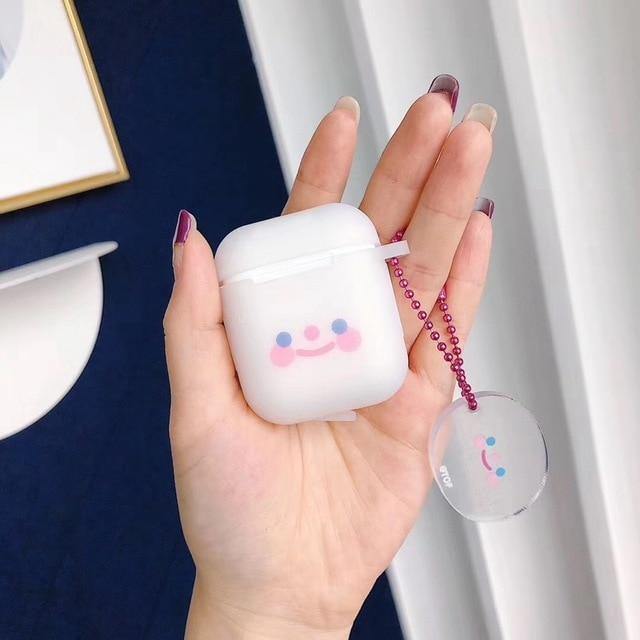 Lovely Gentle Smile Cartoon Apple Airpods Protective Case Cover With Matching Pendant