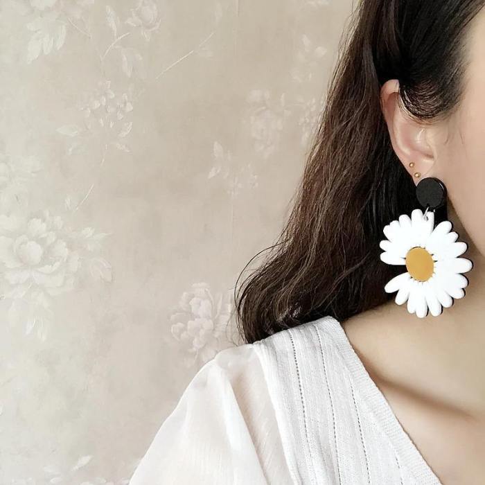 Cute And Blooming Daisies Statement Earrings