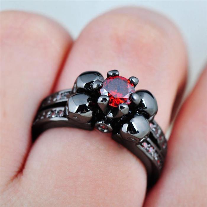 Unisex Skull Ring With Red Stone