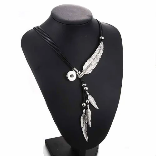 Long And Vintage Feather Statement Necklace