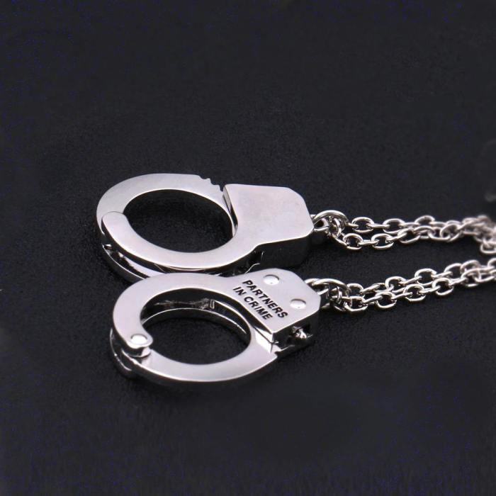 2Pcs Partners In Crime Handcuffs Necklace Set