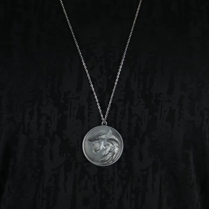 The Witcher Wolf Head Necklace Geralt Chain Pendant Necklace Metal Cosplay Accessories Gift Props