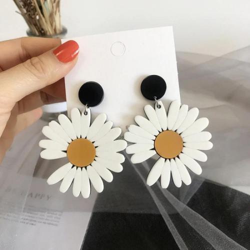Cute And Blooming Daisies Statement Earrings