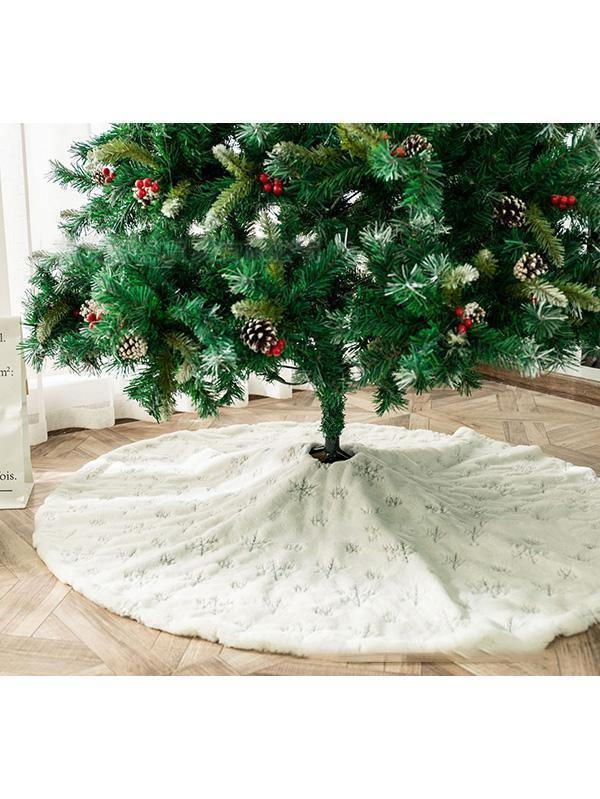 Holiday Decoration Snowflakes Embroidered Tree Skirt