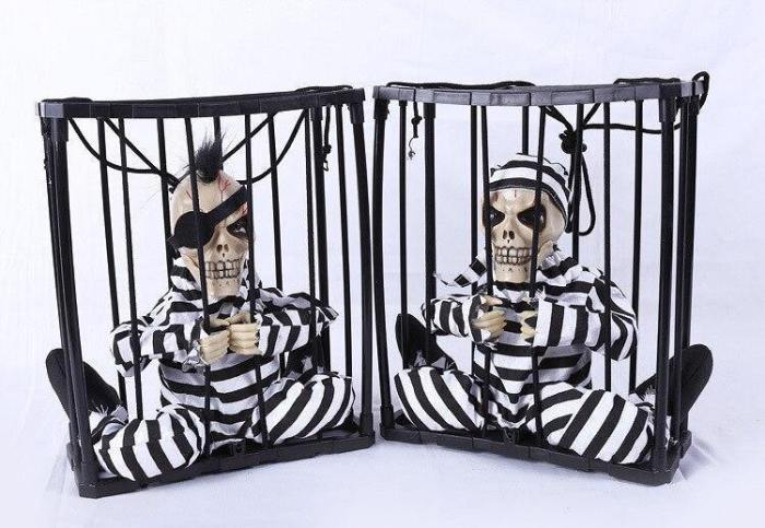 Hang Prisoner Ghost Electric Voice Skeleton Prop Halloween Decoration