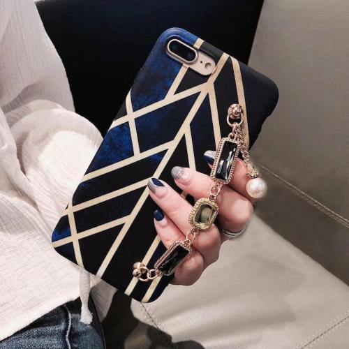 Chic Geometry Pattern Phone Case With Pearl Bracelet Chain Strap