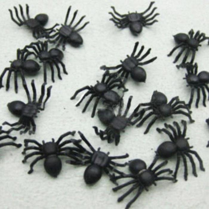50Pcs 2*1.4Cm Plastic Black Spider Halloween Decoration Festival Supplies Funny Prank Toys Decoration Realistic Prop