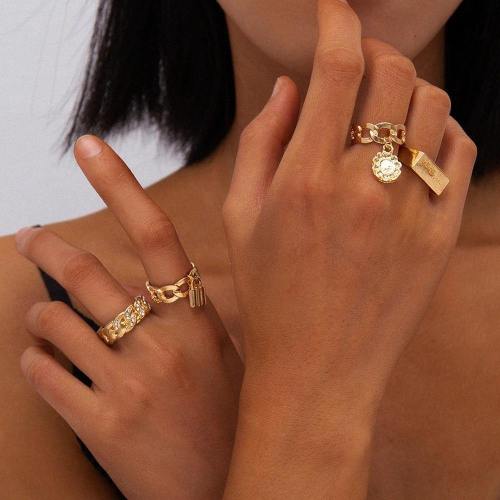 Luxurious Knotted Flower And Lock Rhinestone Rings Set