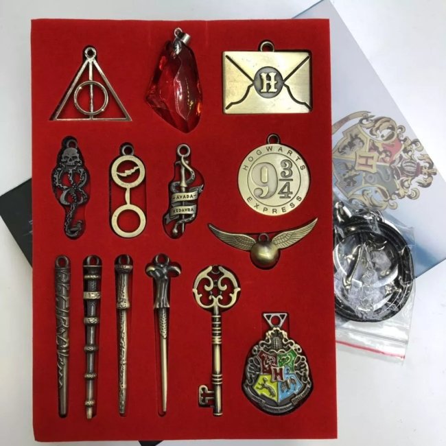 Harry Potter Magic Stick Necklace Slytherin Ravenclaw School Symbol Metal Badge Brooch