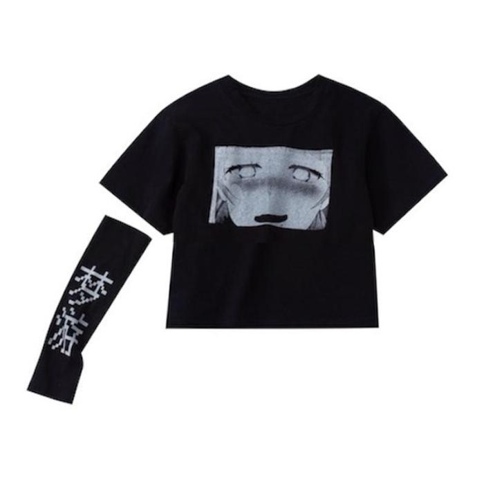 Ahegao Print Crop Top T-Shirt With Sleepwalk Character Arm Sleeve