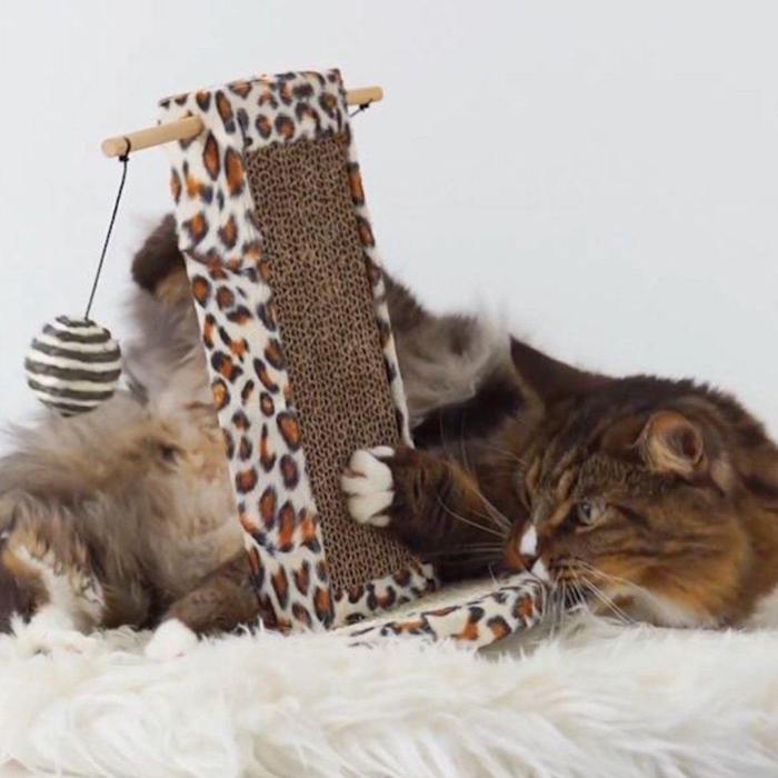 Scratching Post That Will Hold Every Cats Attention 😻