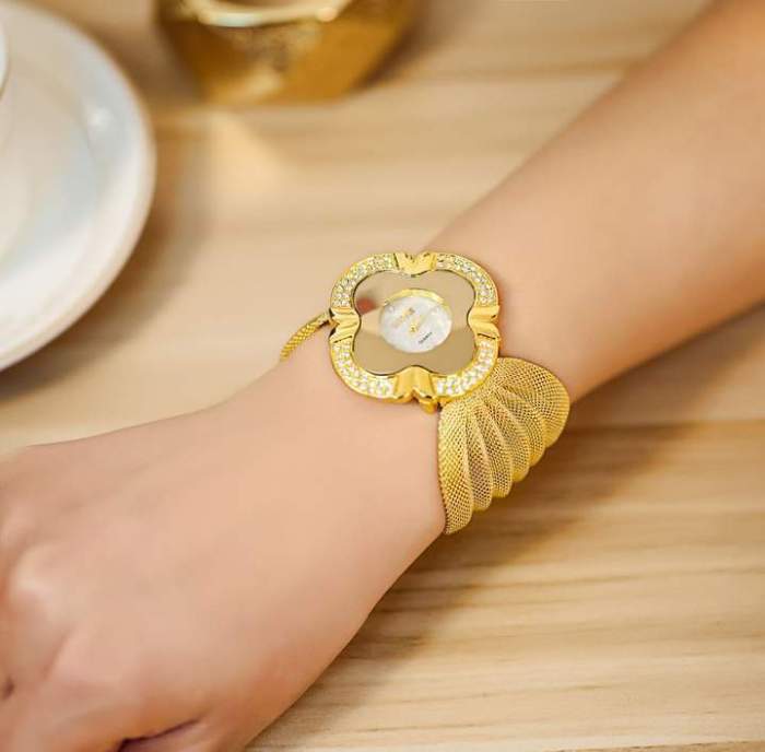 Elegant Butterfly Gold Watch