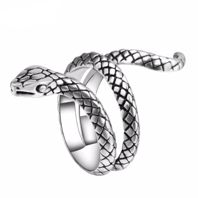 Covet Serpentine Steel Ring