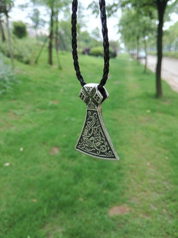 Large Axe Mammen Style Necklace