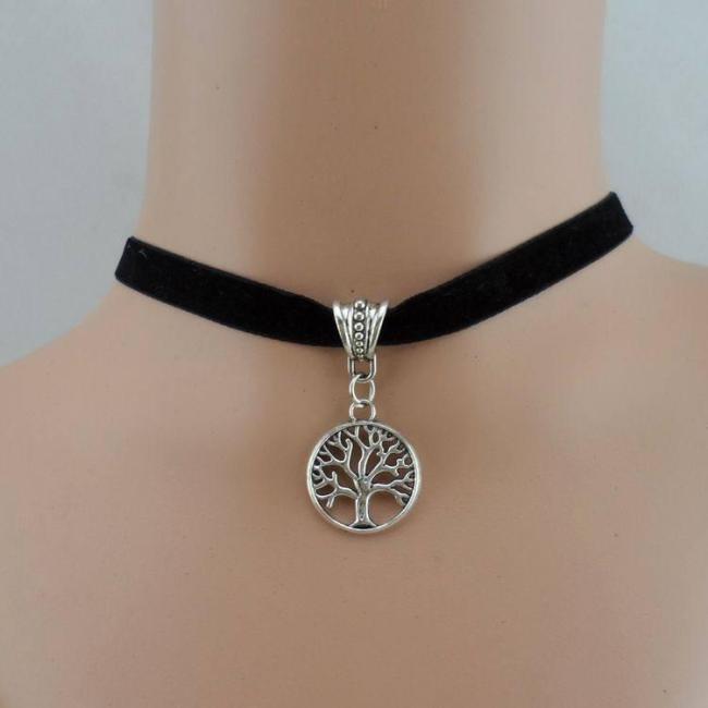 Gentle Darkness Choker (19 Styles)