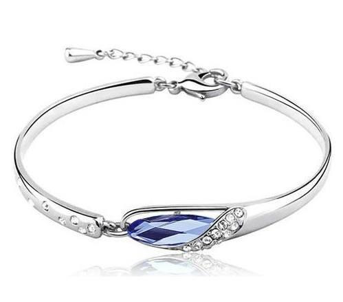 Elegant Angel Tear Bracelet