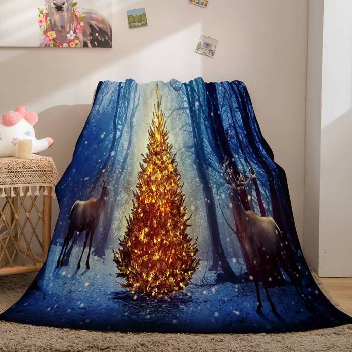 Christmas Theme Flannel Fleece Throw Cosplay Blanket Comforter Set